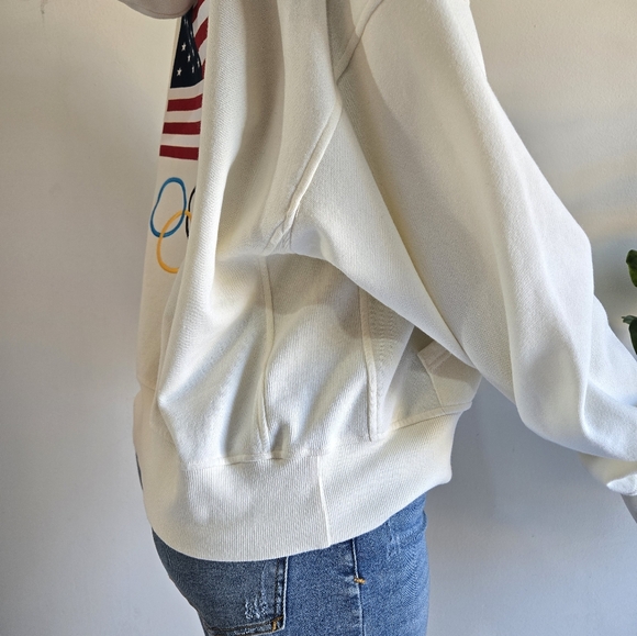Warner Bros. Looney Tunes Zip-Up Hoodie Size XL Women Cream Color Soft - Picture 7 of 11